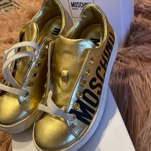 Moschino kids sneakers